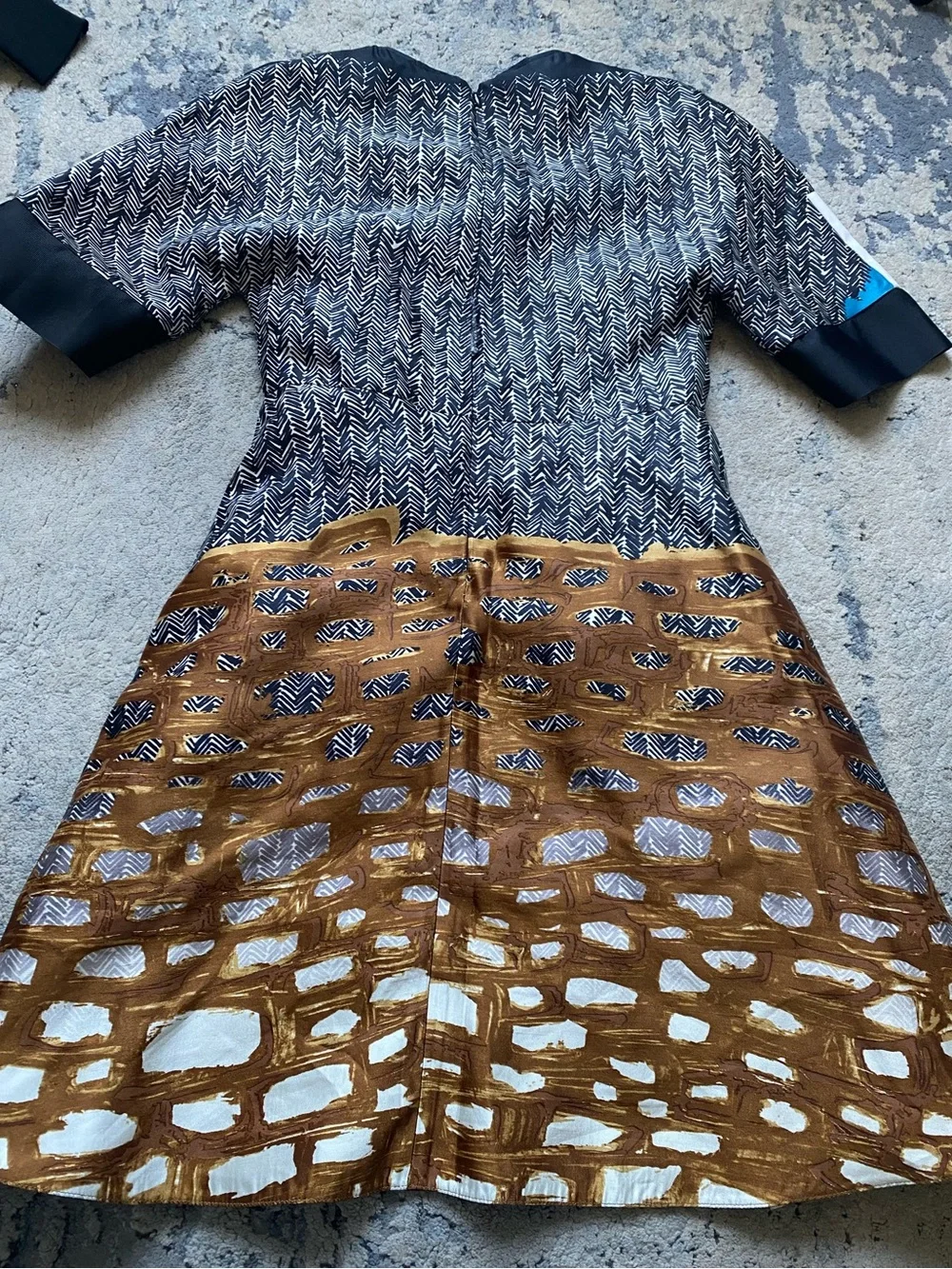 Balenciaga Black, White & Gold Patterned Dress Sz 36 - Picture 2 of 4